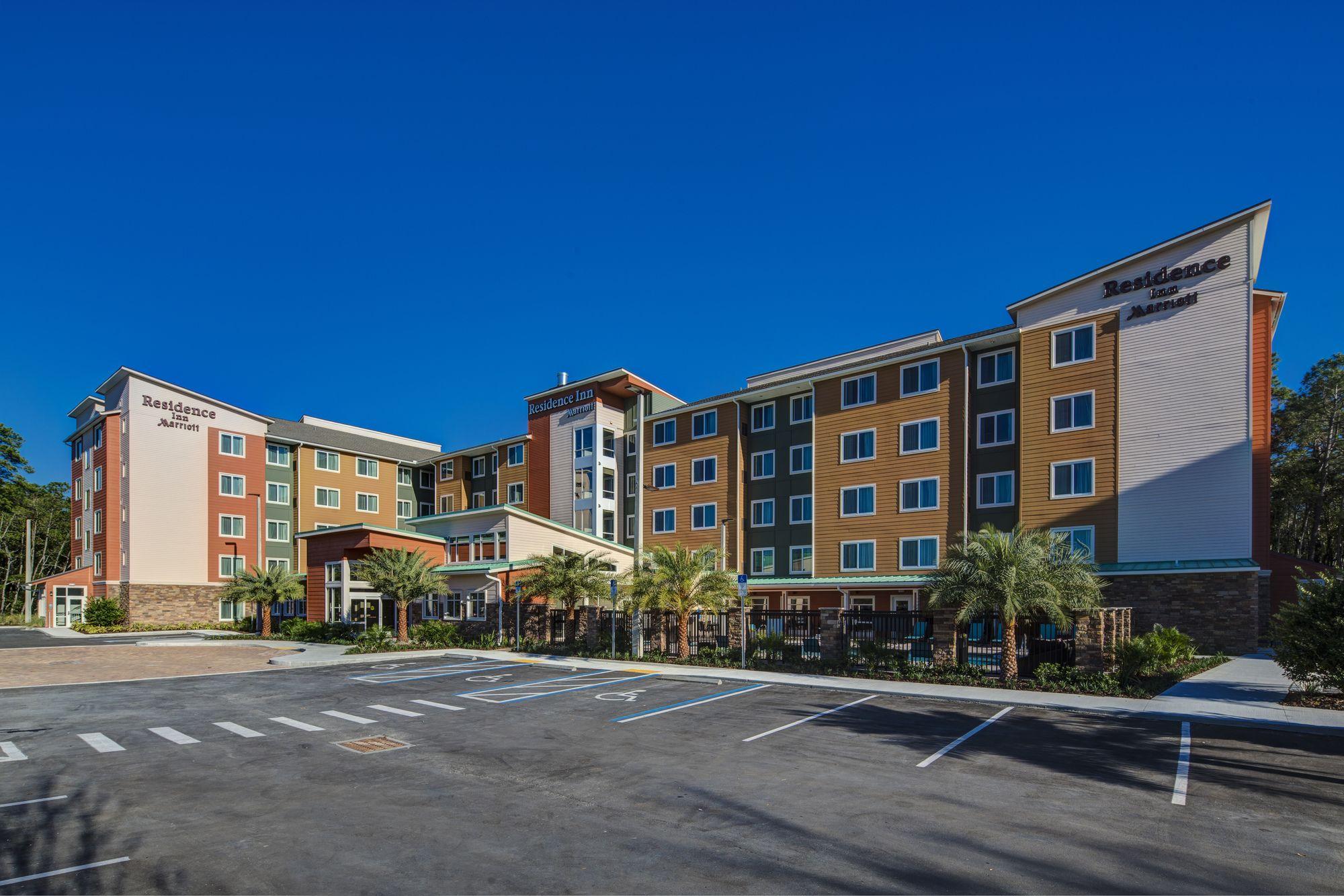 Hotel By Marriott South Bartram Park 3*