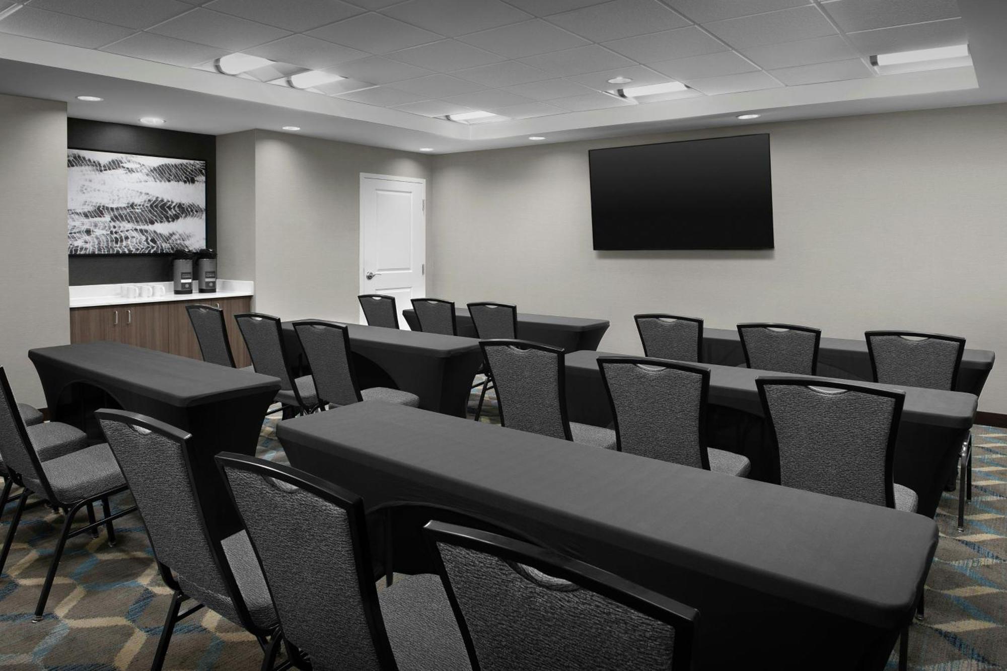 Hotel By Marriott South Bartram Park 3*