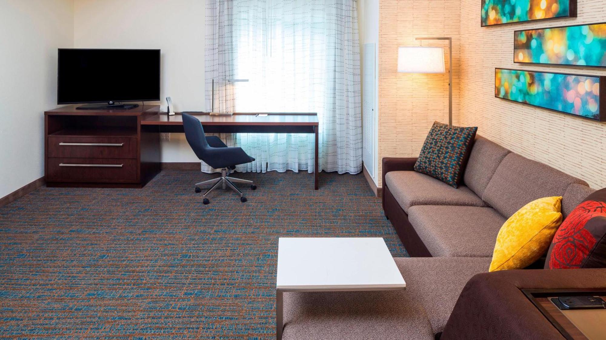 Hotel By Marriott South Bartram Park 3*